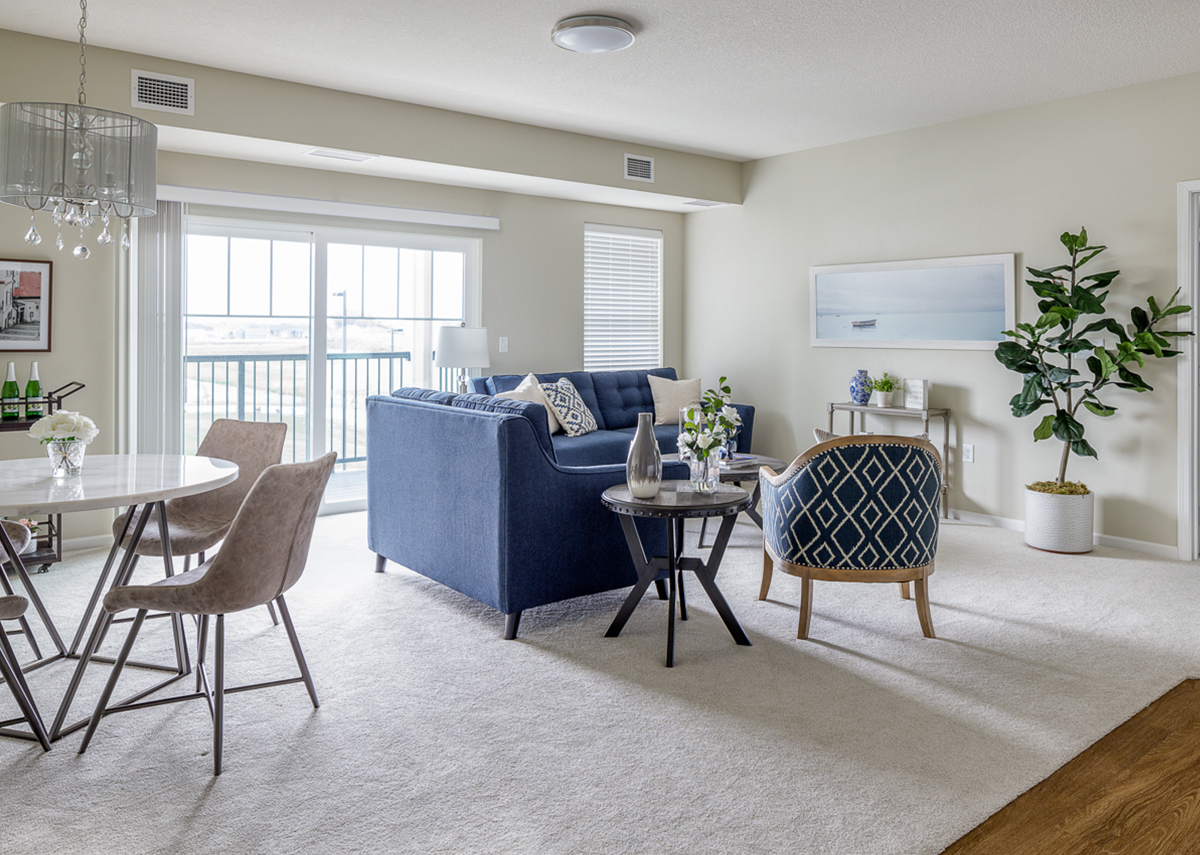 Vintage Cooperatives of Ames living room