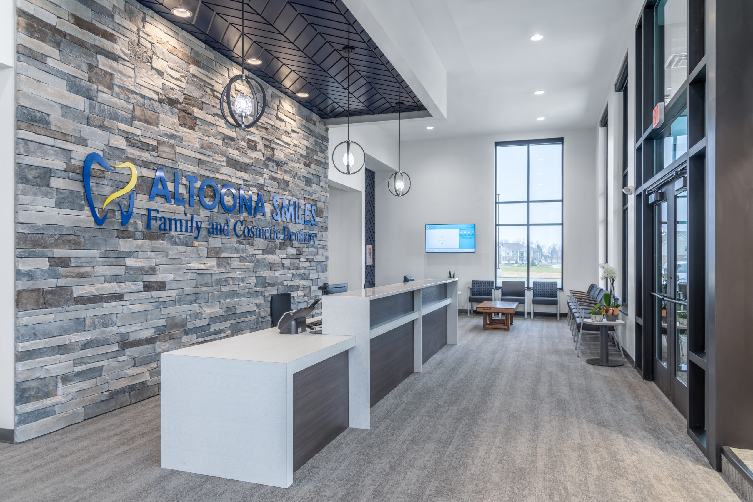 Altoona Smiles Family and Cosmetic Dentistry front desk entry