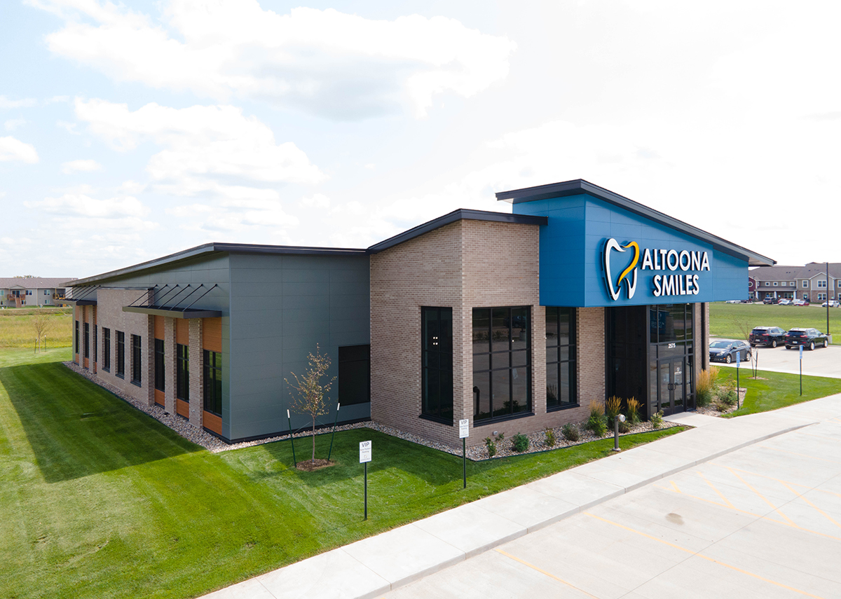 Altoona Smiles family and cosmetic dentistry exterior building