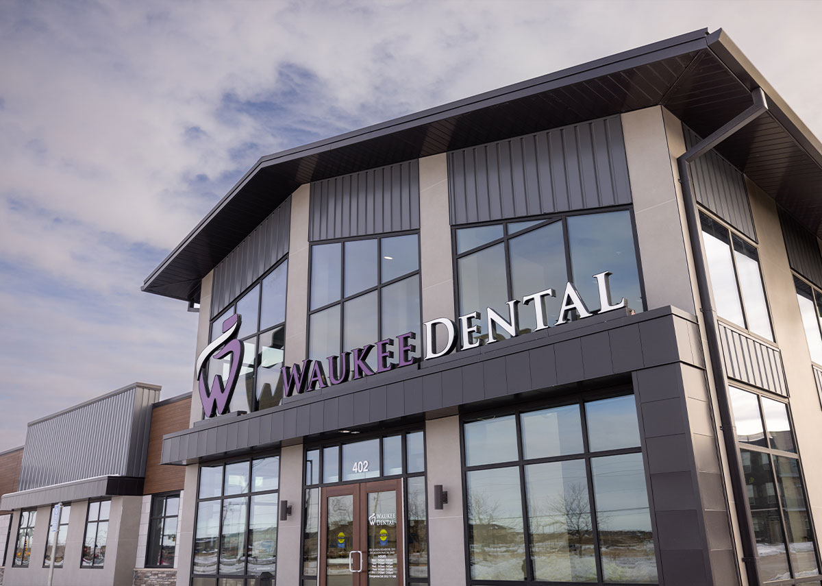 Waukee Dental exterior with large sign