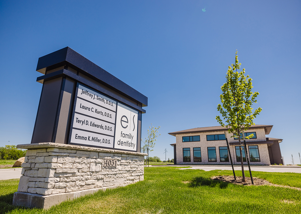 Edwards Smith Family Dentistry outside signage